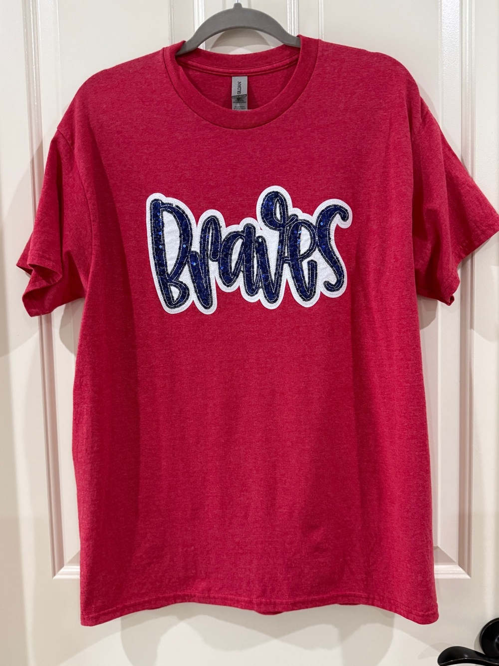 Gildan Atlanta Braves Short Sleeve T-shirt with Sequin Embellishment
